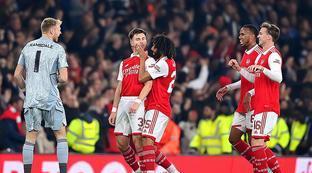 杨瀚森25分15板狂野绽放，青岛轻取新疆35分大胜.